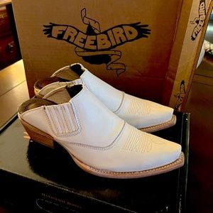 Freebird Wentworth mules. New in Box. Never worn.